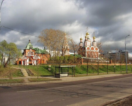 Храм Архангела Михаила в Тропарево.