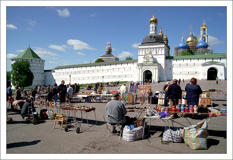 Базарный день в лавре