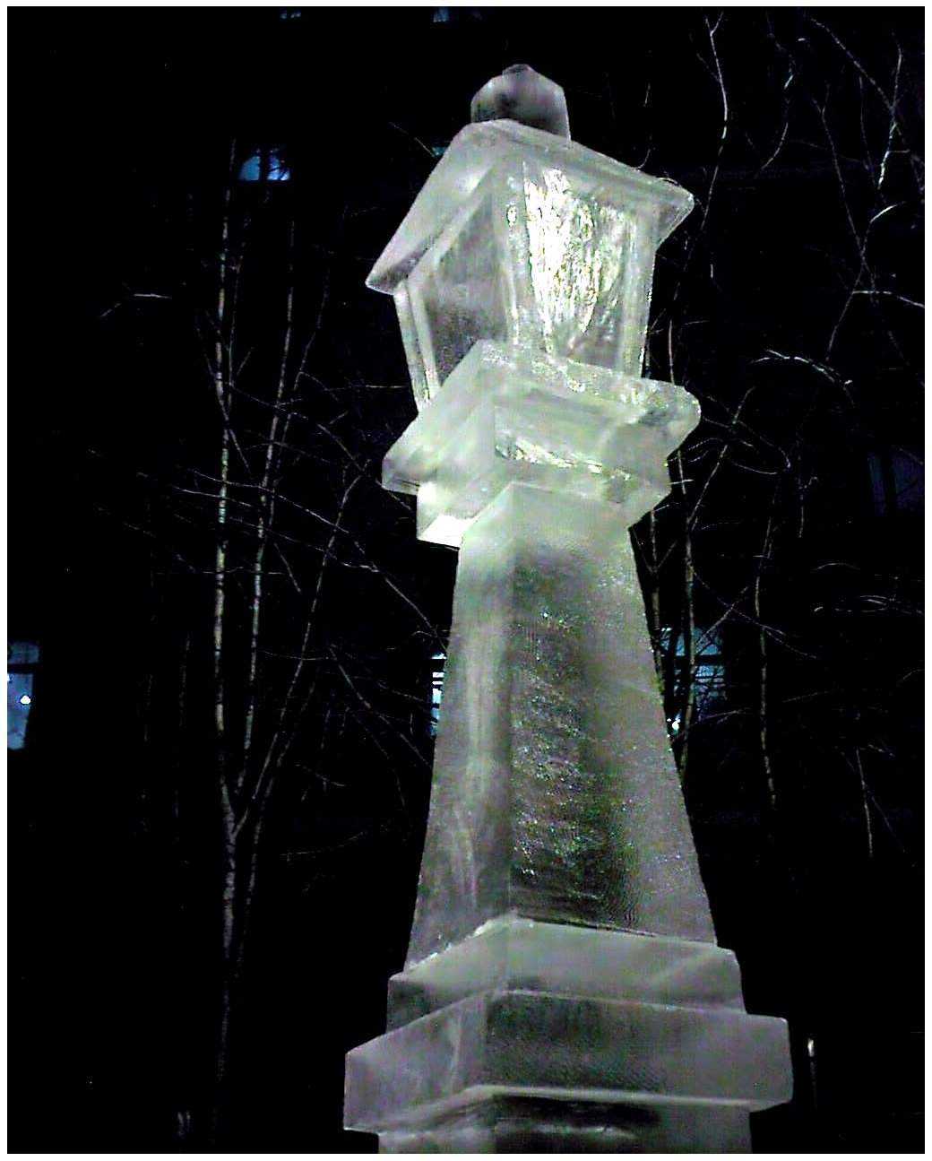 ...улица, фонарь.
