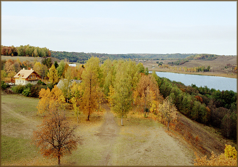 Осень в Изборске