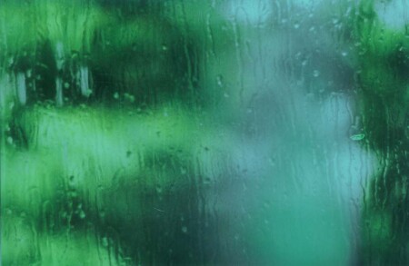 дождливое стекло