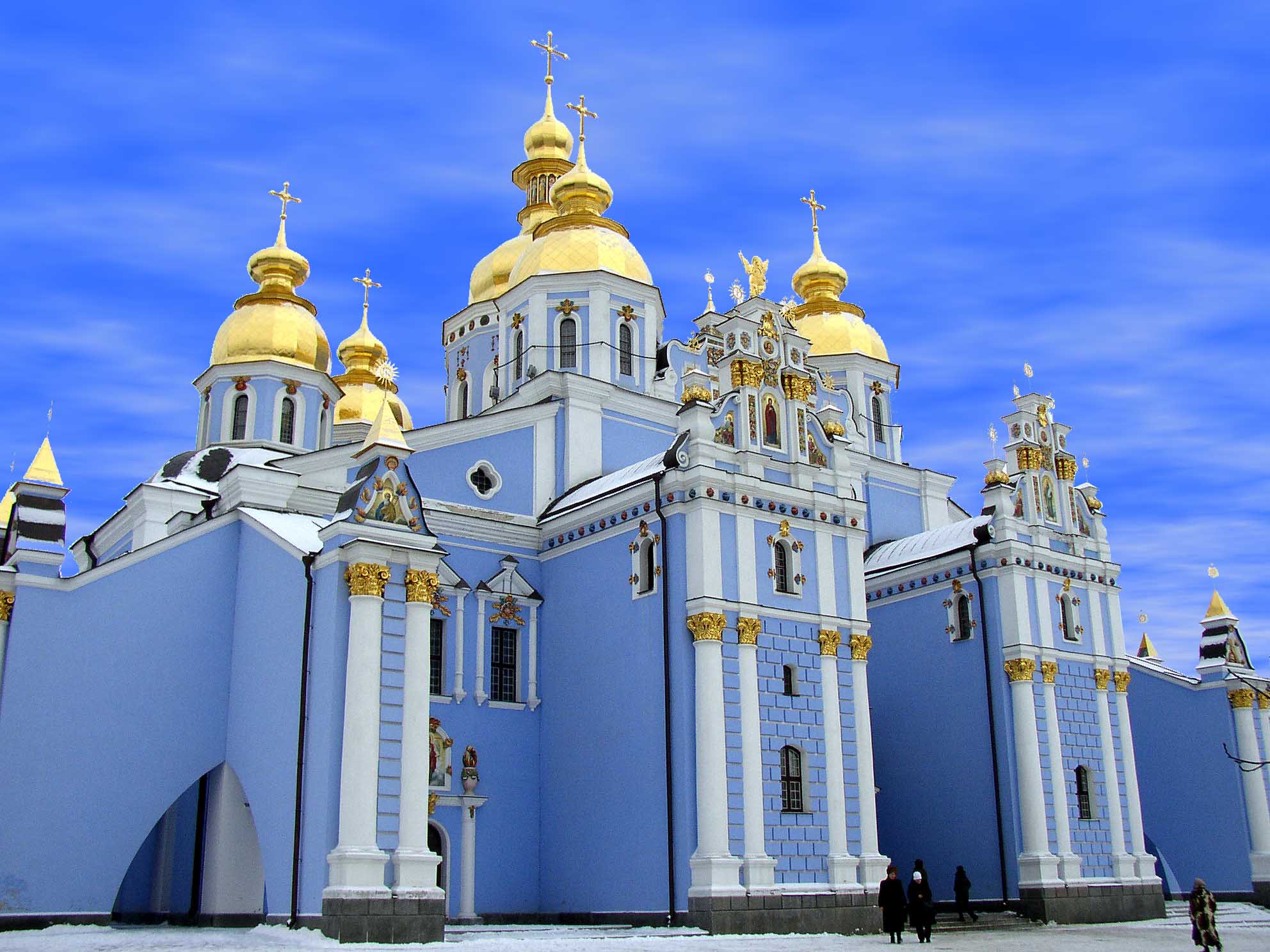 Монастырь в голубом