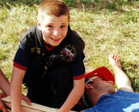 дети играют в МЧС