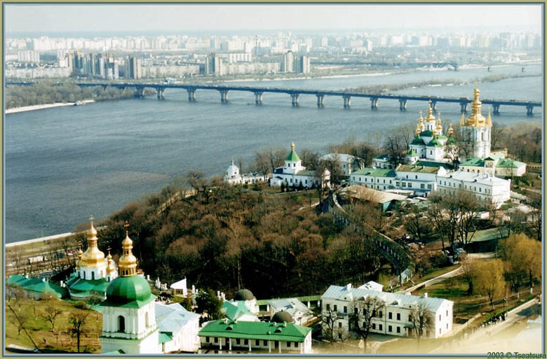 Лавра, весна...