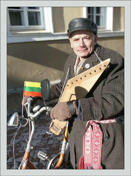 День независимости (потрет прохожего)