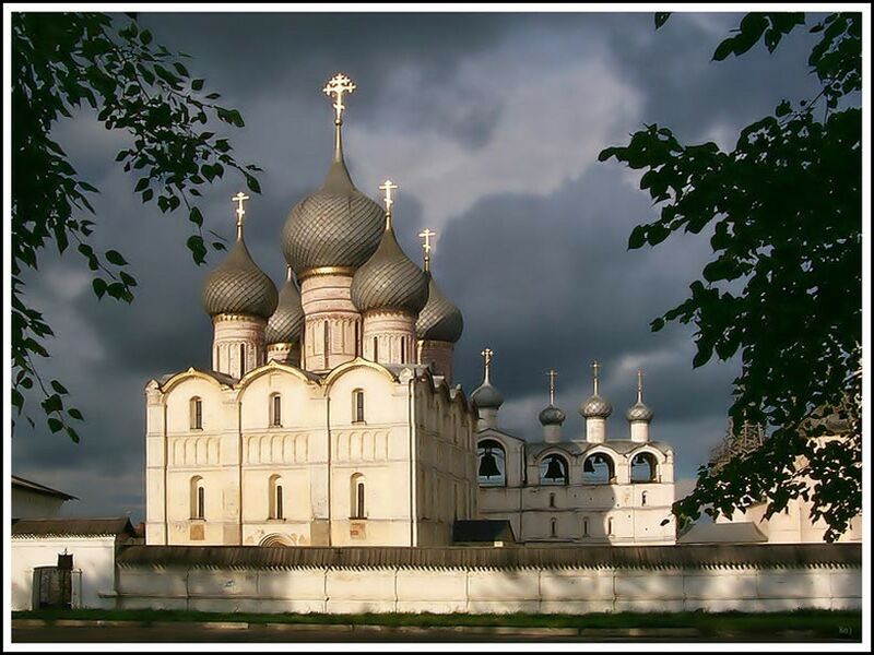 Монастырь (банальная картинка)
