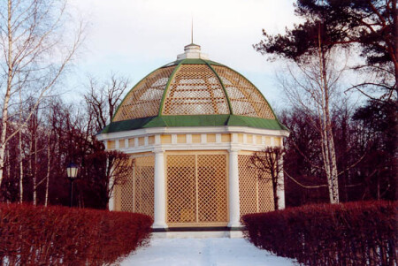 Кусково. Беседка.