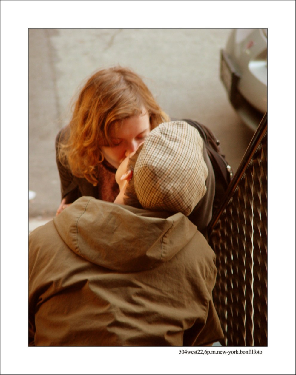 kiss on the street/new-york/