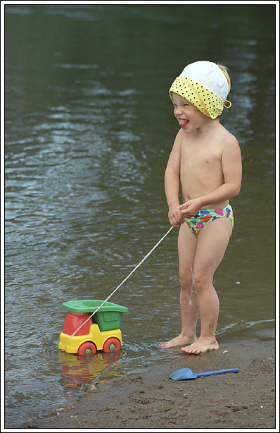 Это ничего что вода +15, зато лето! :)