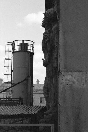 писающий дядька