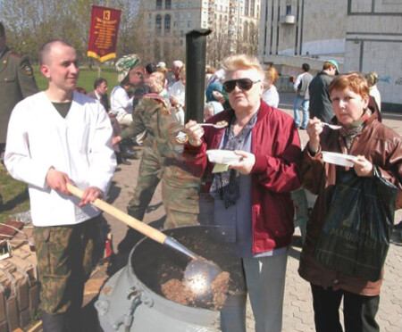 09.05.03 Солдатская каша. Коллаж.