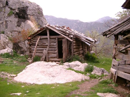 избушка на курьих ножках