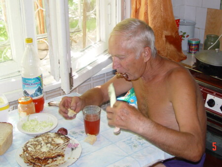 жуй , жуй глотай