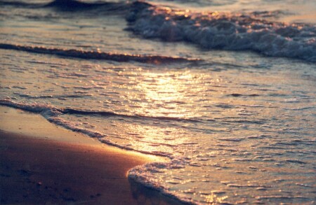 Игра волн и солнца