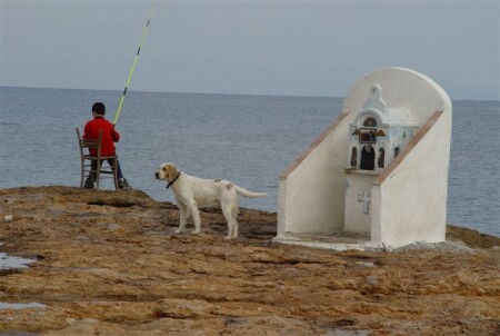 Мальчик на рыбалке