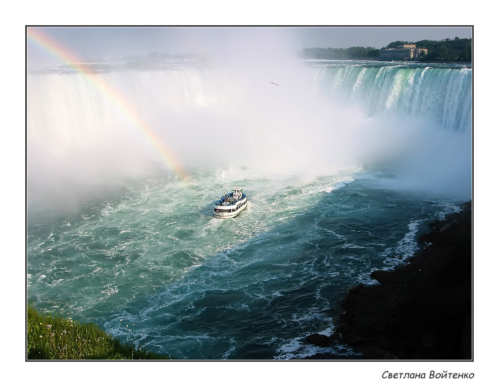 -Зарисовки из альбома: Maid of the mist against Niagara Falls-