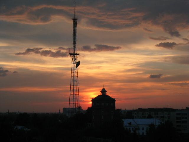 Солнце и башни