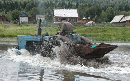Как удачно расположена выхлопная труба!