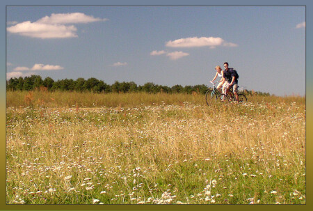 В жаркий летний день.