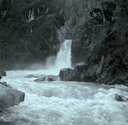 Вода и камни 2.