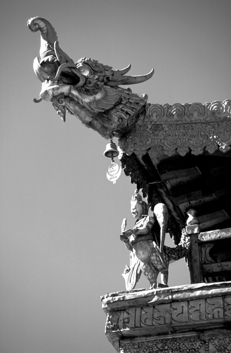 Jokhang Golden Roof B/W :)