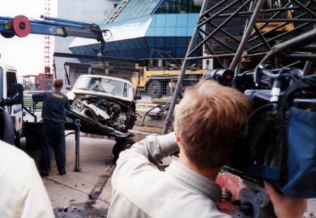 увозят с поле боя