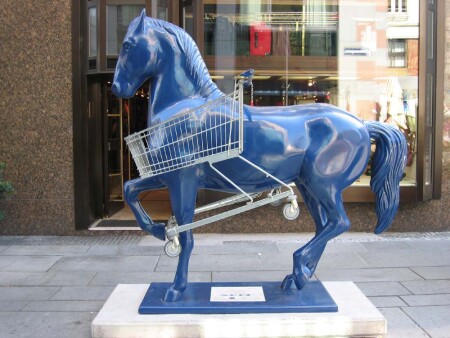 golopom_po_magazinam