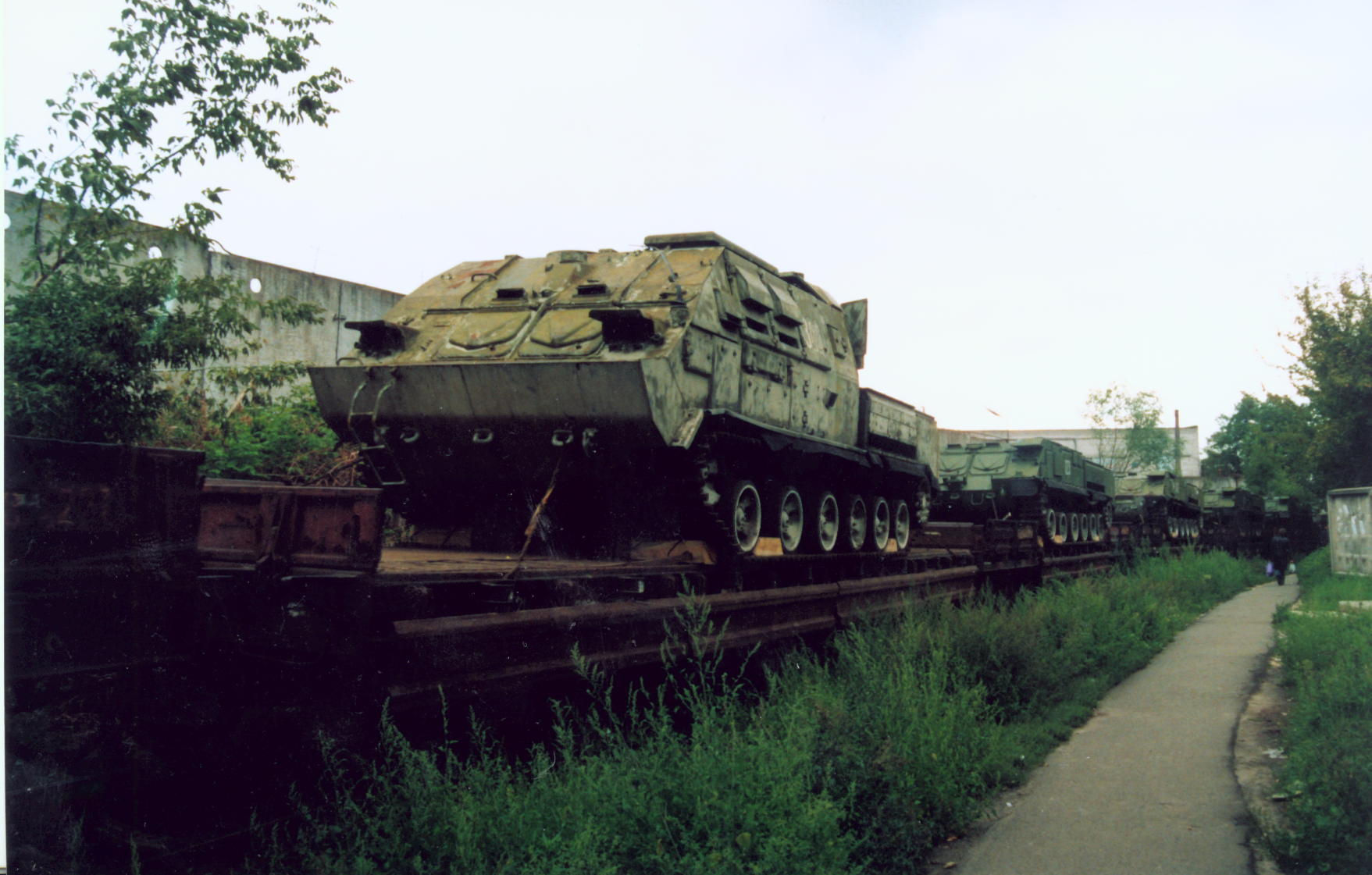 Танки в городе.