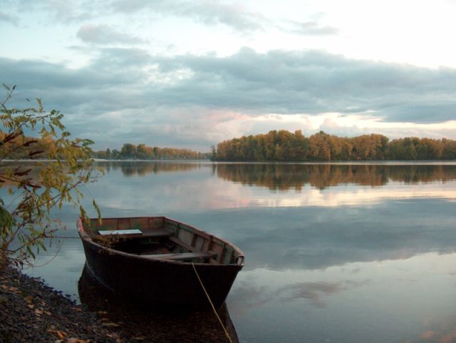тихая река