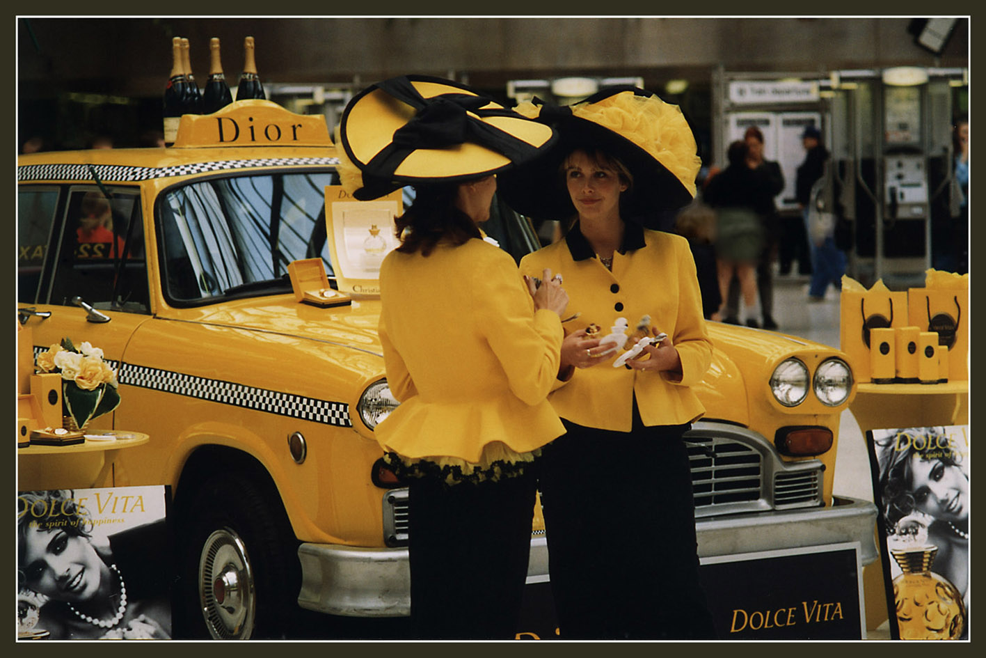 Yellow (Victoria, London)