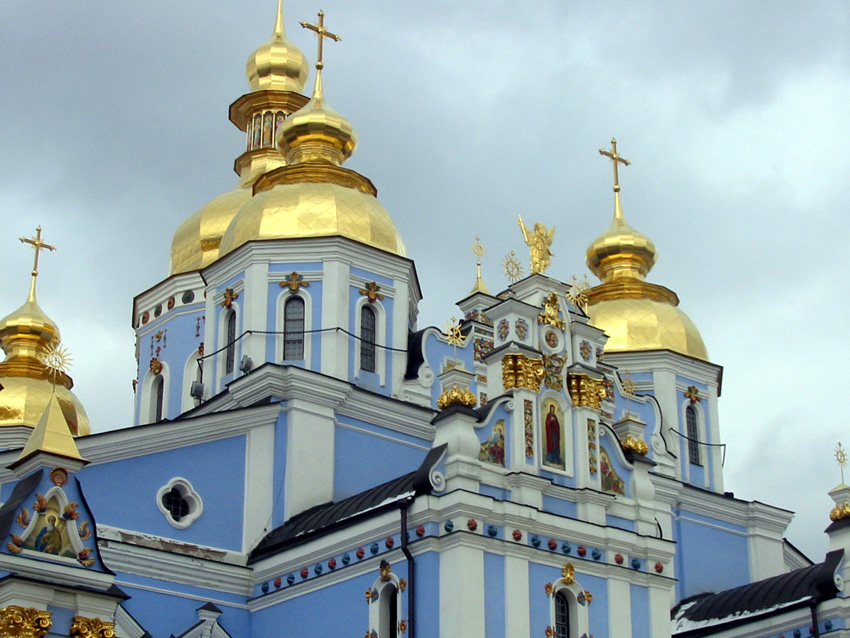 Золотые купола