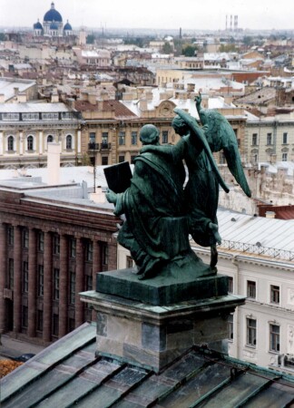 Бандитский Петербург под святым оком!