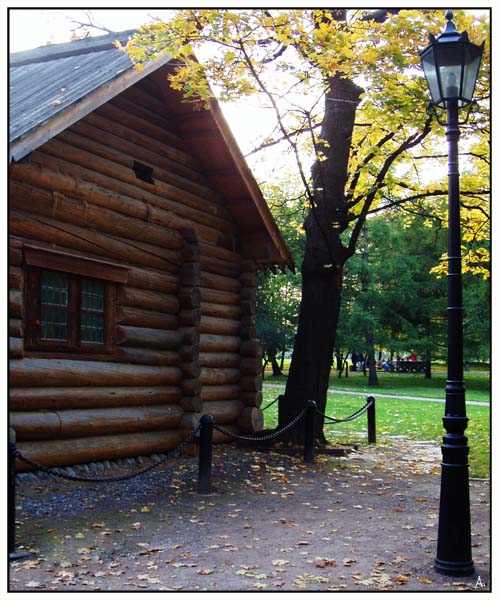 LOG COTTAGE OF PETER THE GREAT