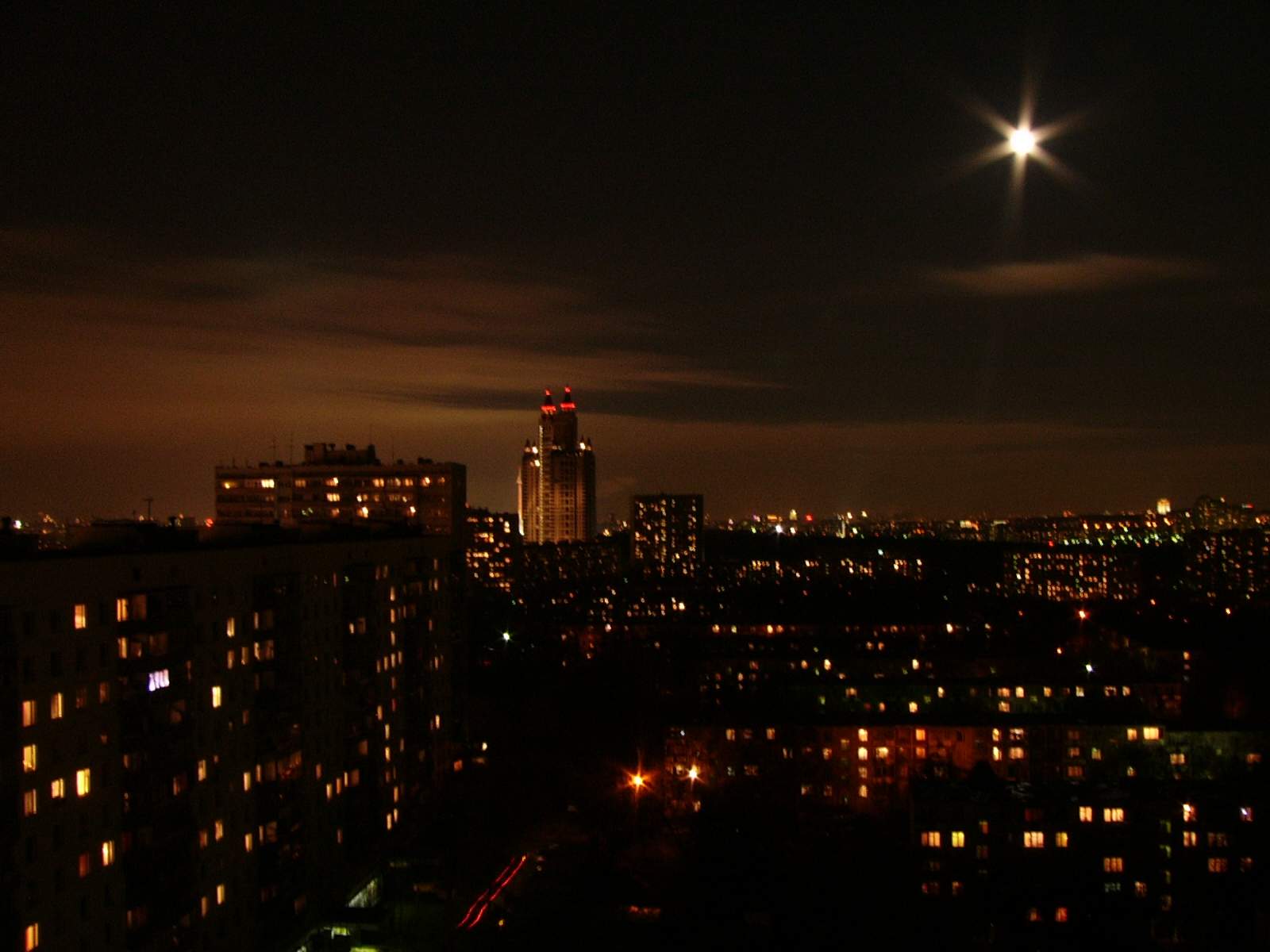Москва при свете луны