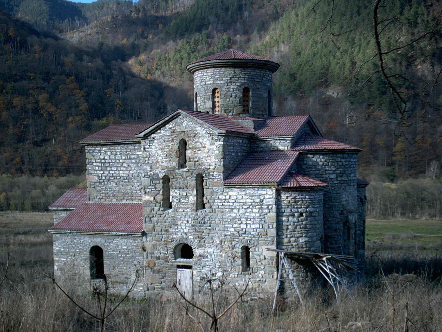 Монастырь.