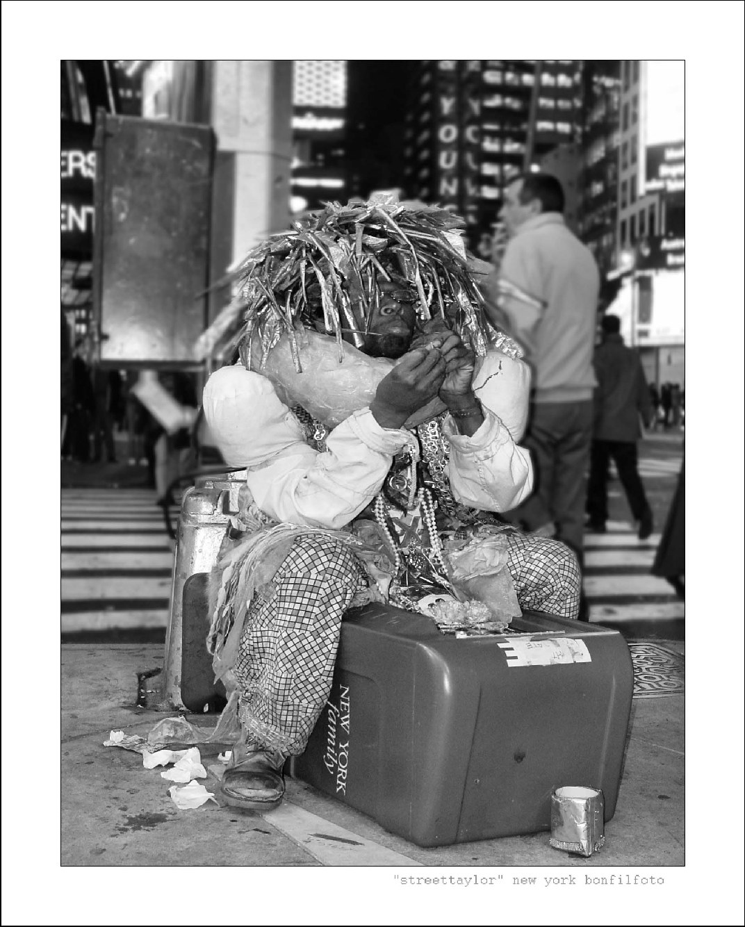 &quot;UNDERCOVER IN HALLOWEEN&quot; NEW YORK