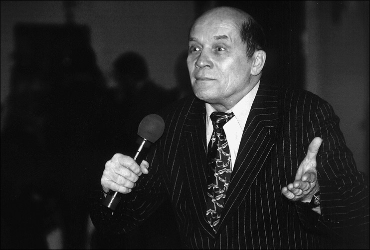 артист Александр Филипенко