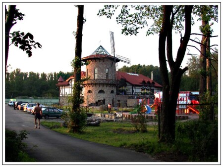 Старая мельница, все перемелится