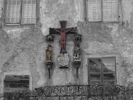 Cross