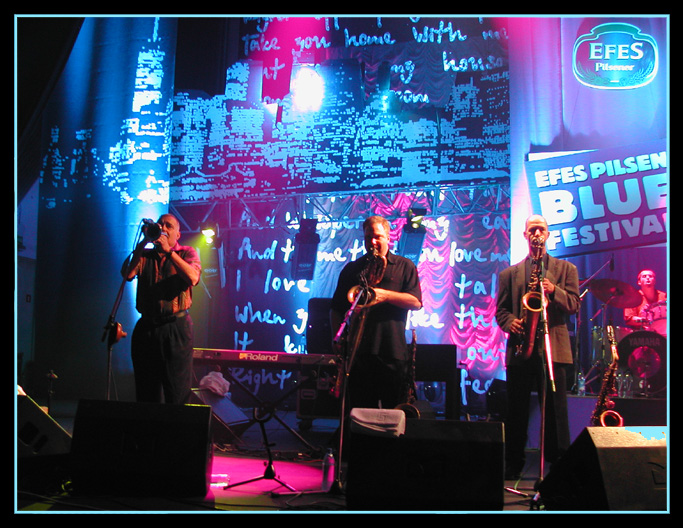 Roomful of blues1