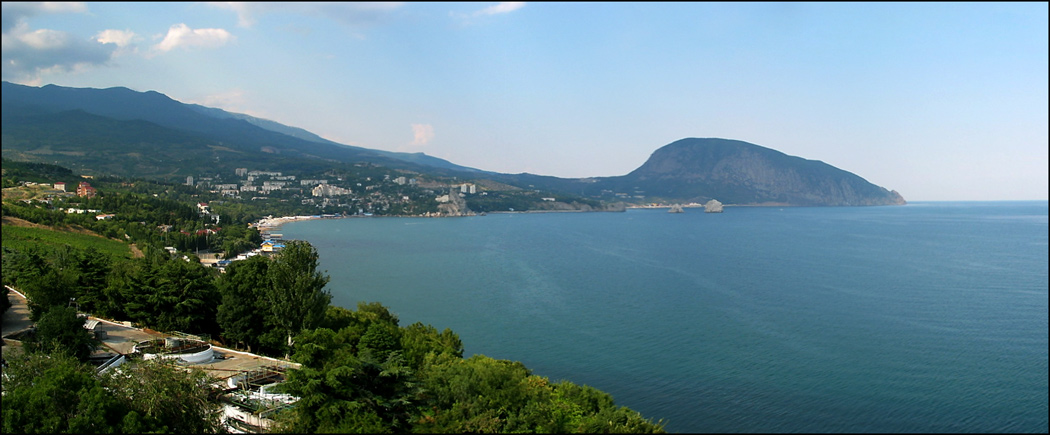 Крымские виды. Гурзуф (панорама)