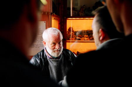 хозяин музея минералов в г.Слюдянка (оз.Байкал) 2003г.