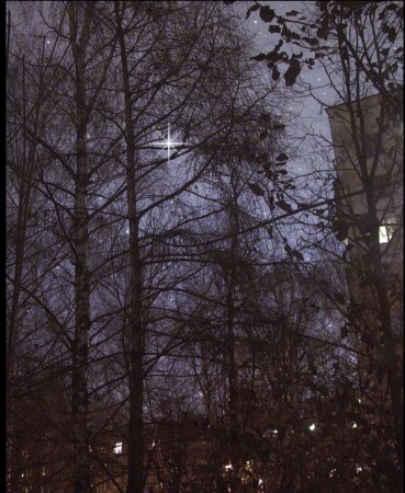 Говорят, в Москве не видно звёзд