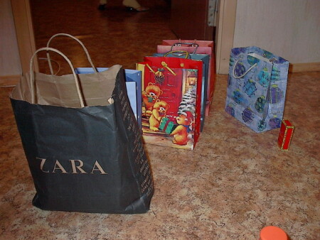 Новый год близко - подарки пакуются!