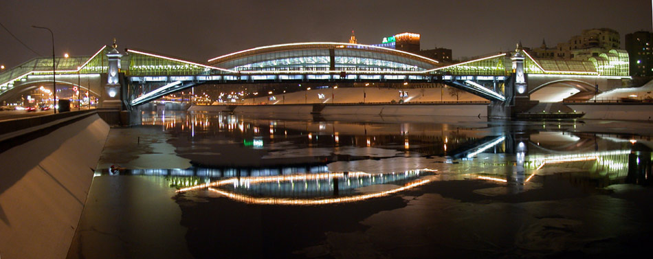 Ночь в городе.