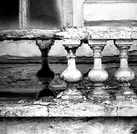 Время назад... (балясины в ч/б)