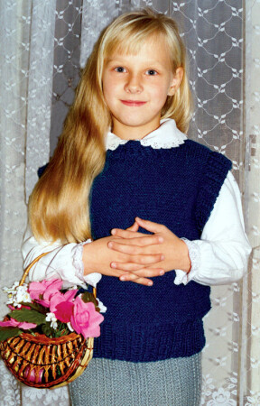 девочка с корзинкой