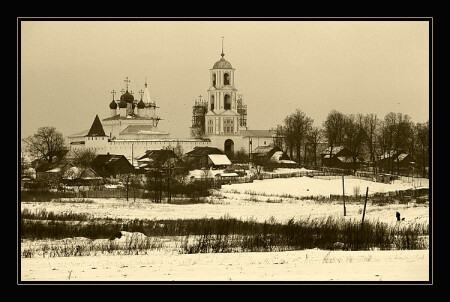 Никитский монастырь зимой