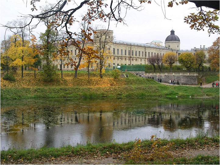 Гатчина. Осенний пруд