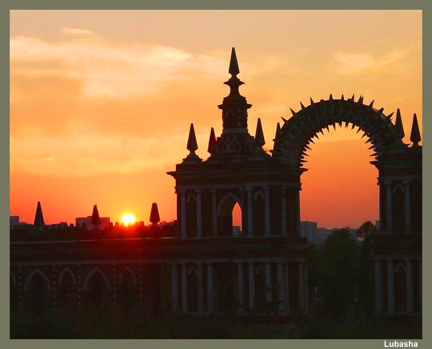 Вечерний пейзаж в Царицыно.